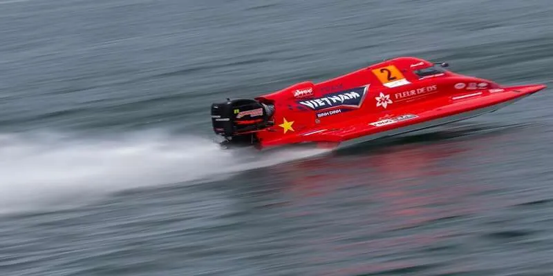 ca-cuoc-dua-thuyen-1